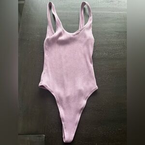 Aritizia Wilfred Free Size Small Sleeveless Lilac Spaghetti Strap Body Suit
